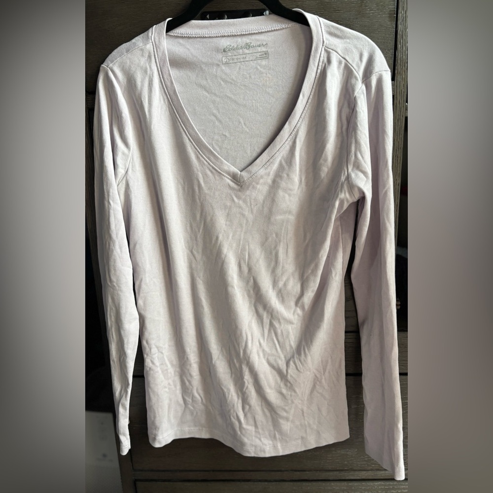 Eddie Bauer Women’s long sleeve V-Neck, lavender